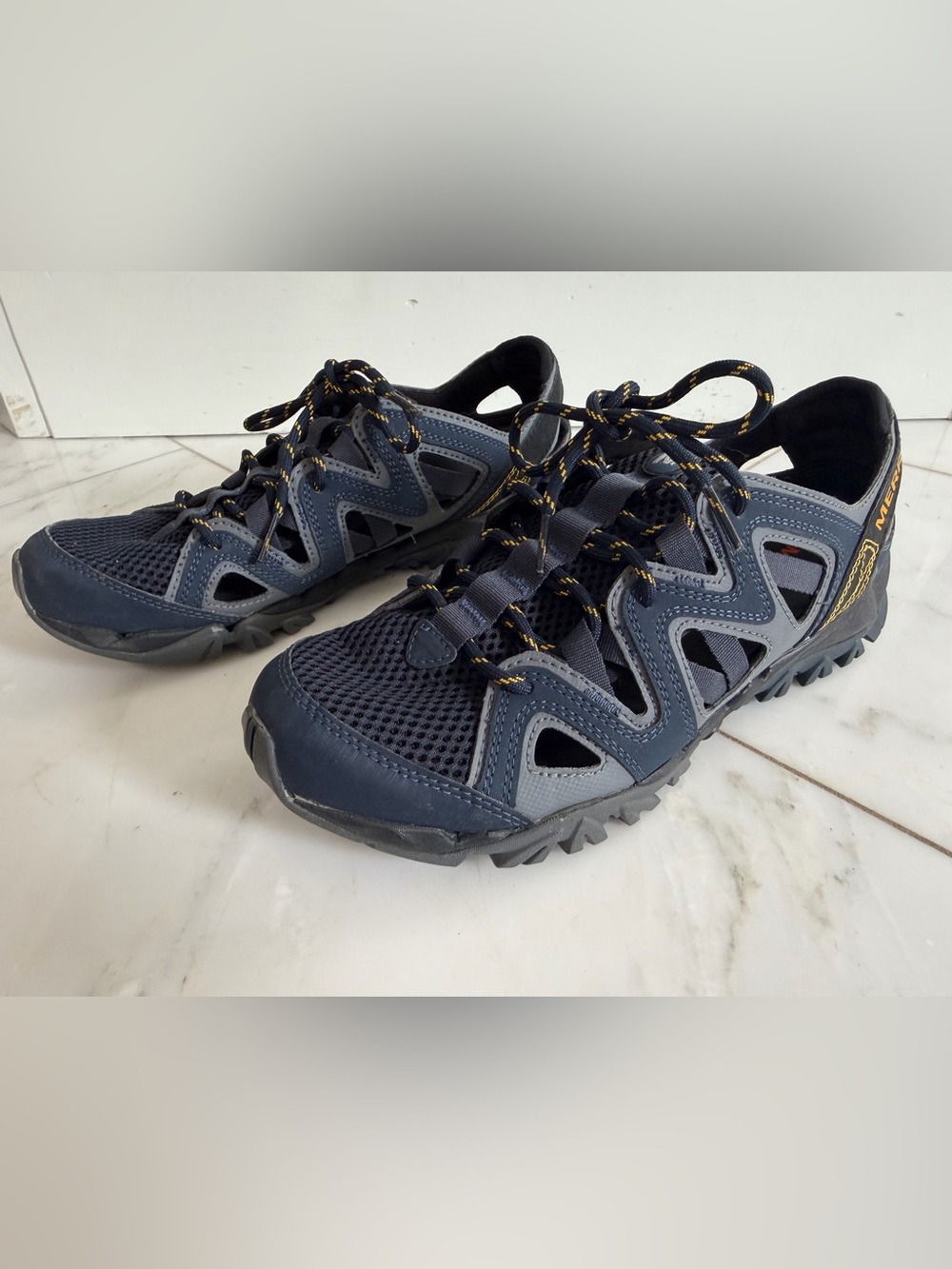 Merrell men or youth 7.5 navy blue mesh lace up sneaker sandal outdoor active